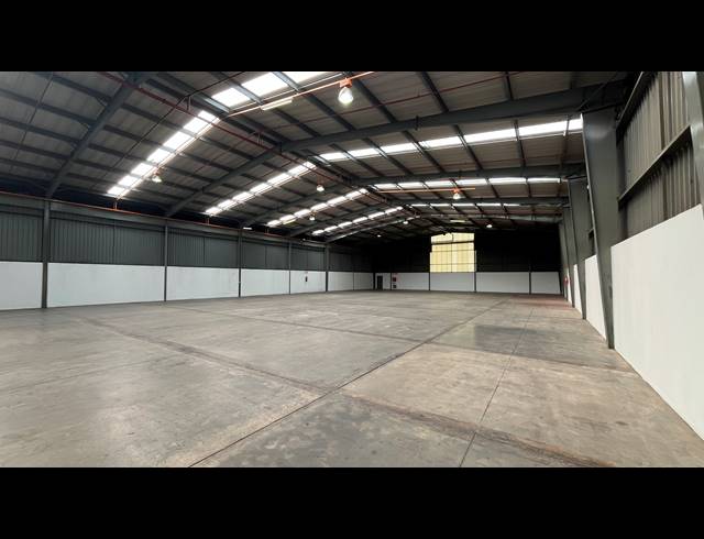 1,584M² WAREHOUSE TO LET IN ISANDO